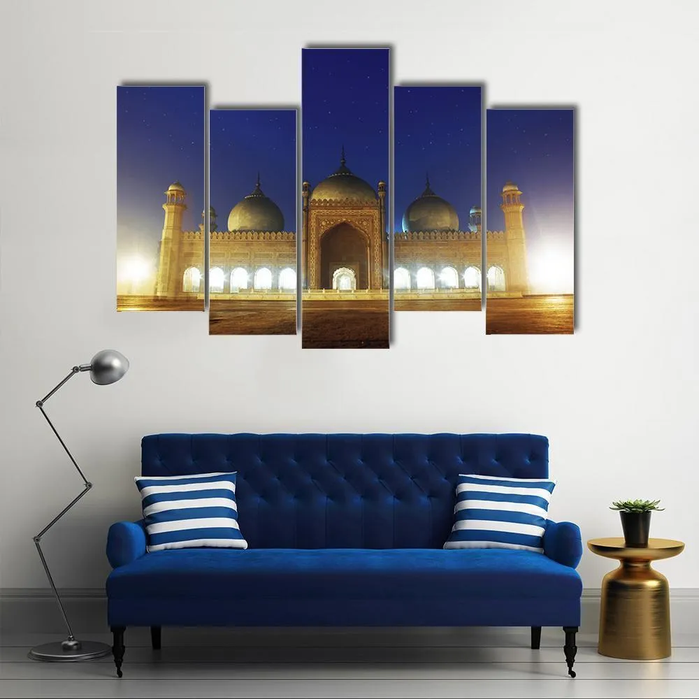 Badshahi Mosque  Lahore Canvas Wall Art