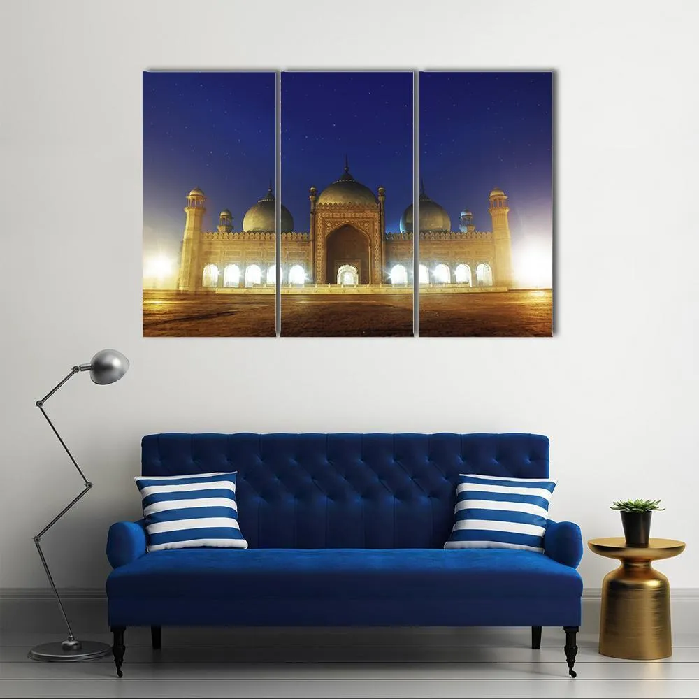 Badshahi Mosque  Lahore Canvas Wall Art